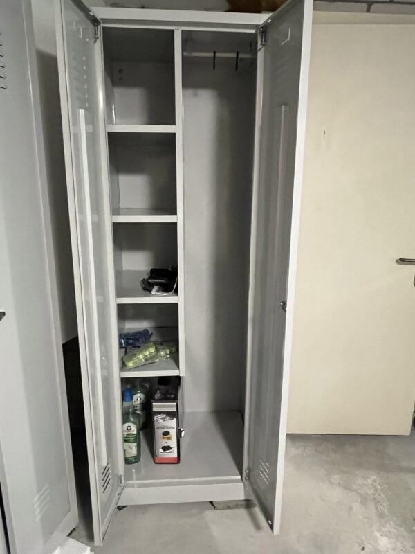 Putzmittelschrank Stahlblech I CHF 390.00 – Bild 2