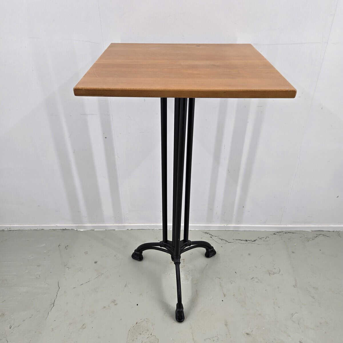 Bartisch Buche massiv B 60.5 x T 60.5 x H 113.5 cm