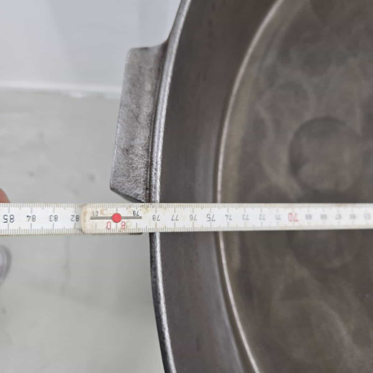 Gusseisenpfanne Ø 79 x H 12 cm, 42.5 kg – Bild 4