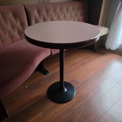 Tisch altrosa Ø 60 cm