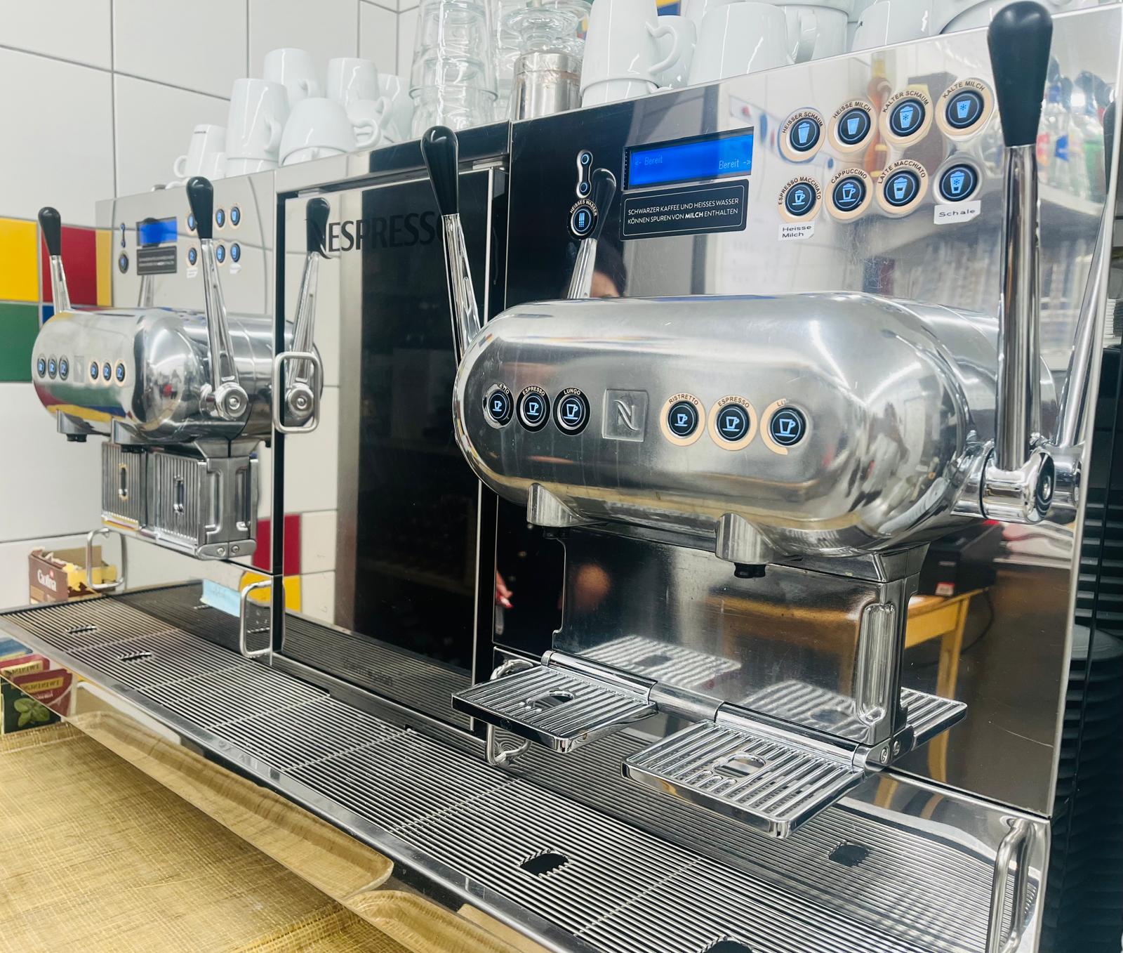 Nespresso Aguila 440 Professional I CHF 1'390.00 – Bild 3