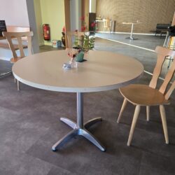 Tisch rund Ø 100 x H 74.5 cm