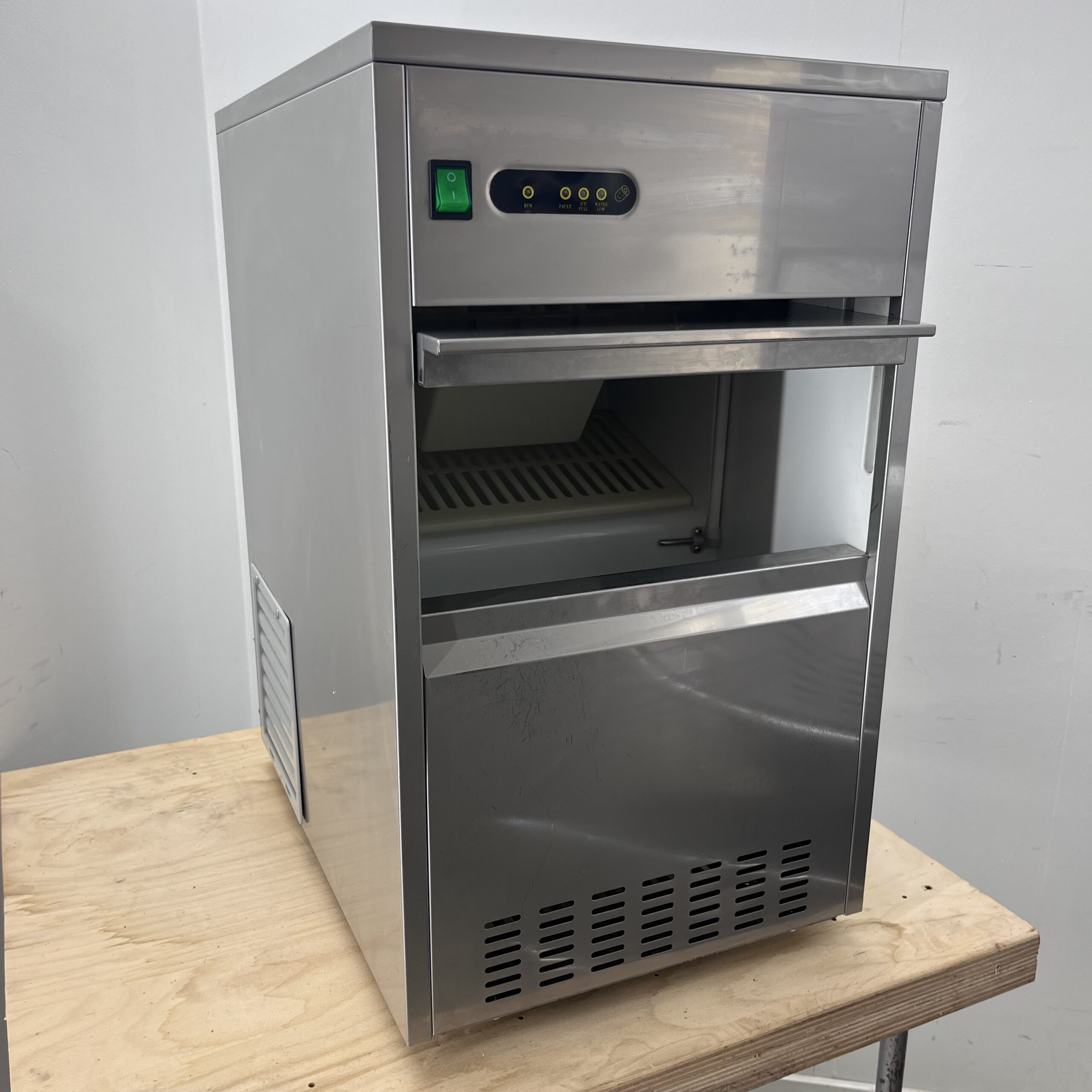 Eiswürfelmaschine Icebull – Bild 2