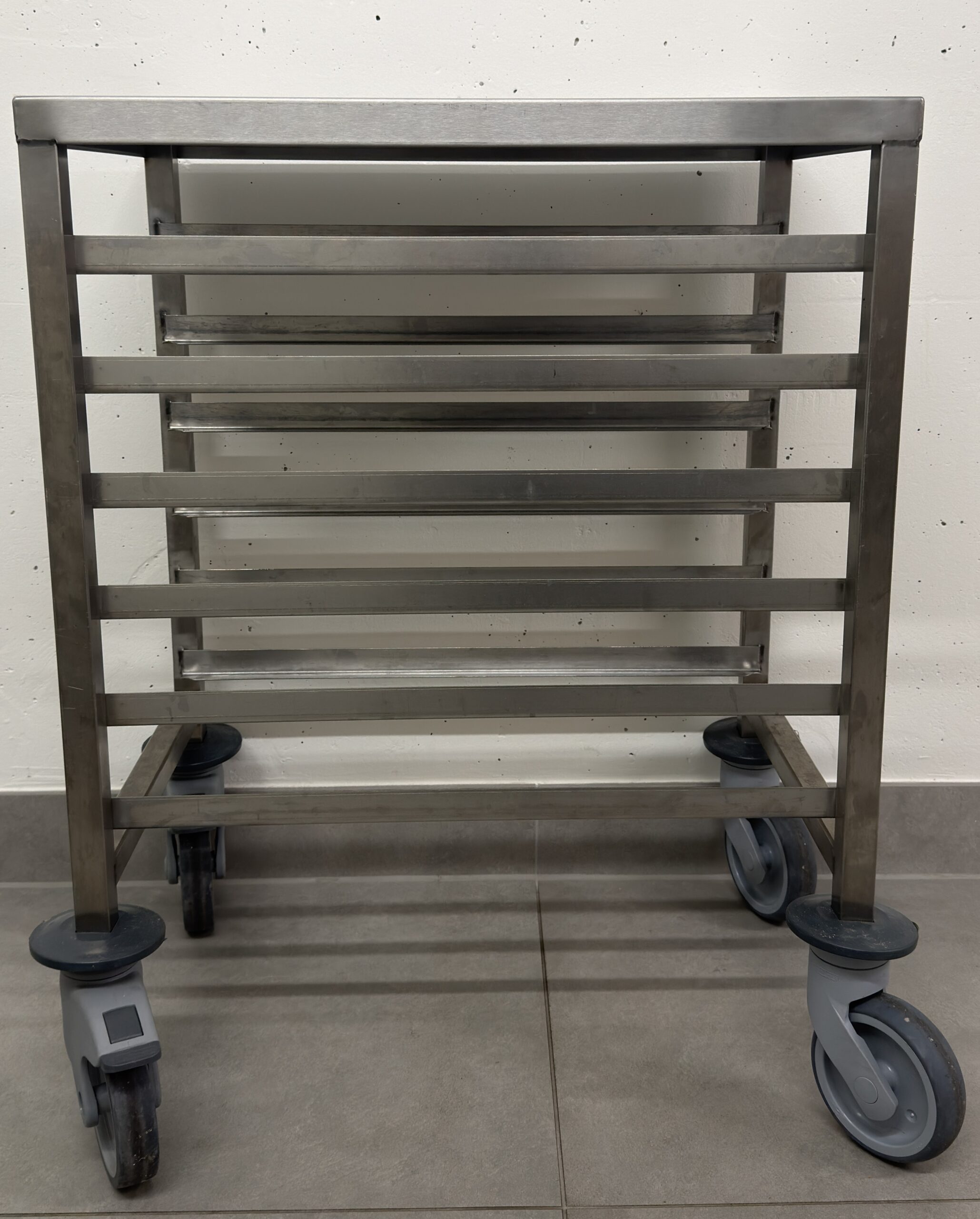 Tablettwagen I Regalwagen mit Arbeitsplatte 6x GN 1/1 I CHF 799.00 – Bild 2