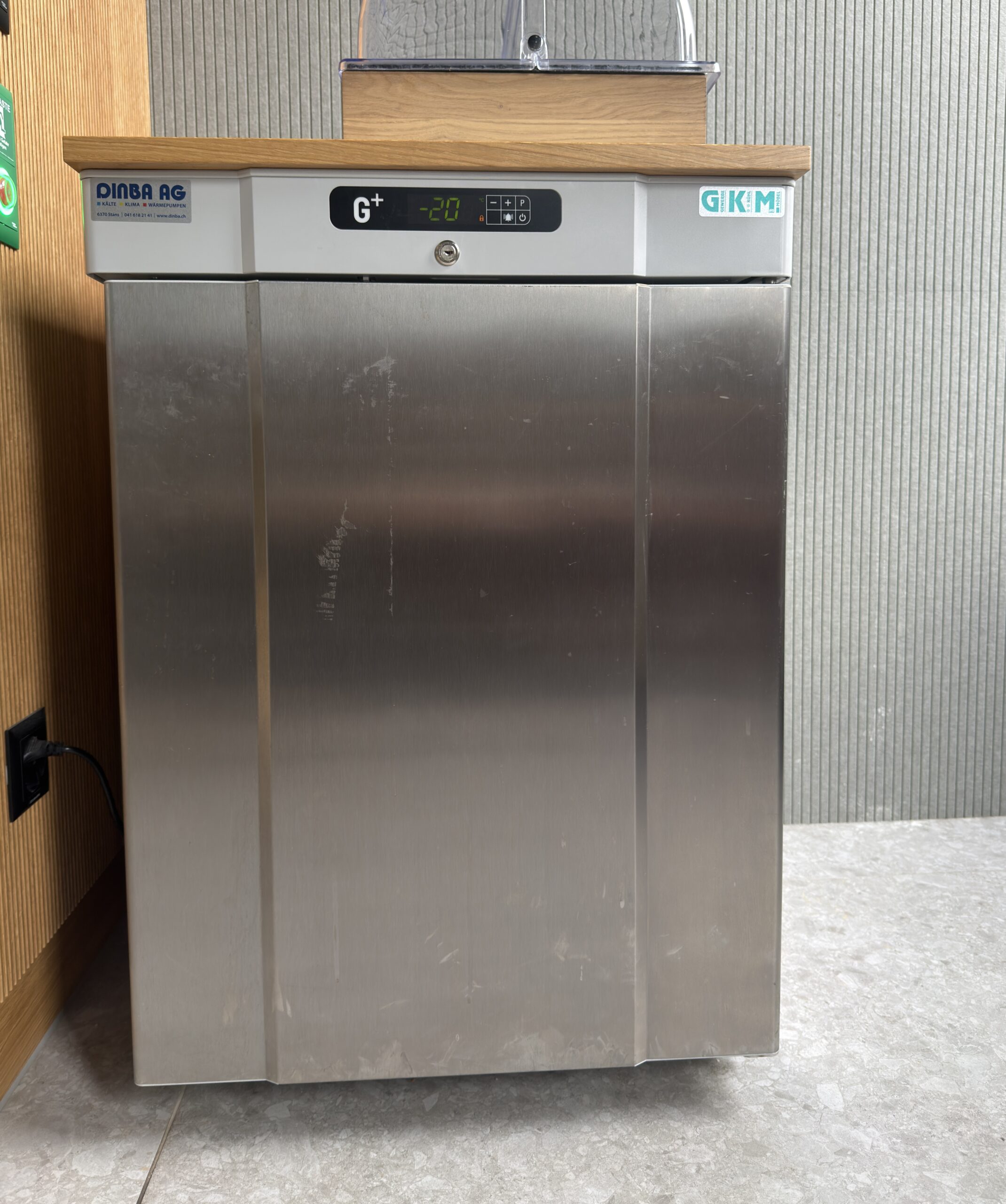 Tiefkühlschrank GKM F-200-S Compact I CHF 999.00
